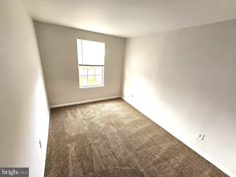 1014 Mcclenahan Ter, Marcus Hook, PA 19061 photo 12