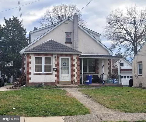52 Fairview Rd, Clifton Heights, PA 19018