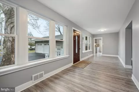 2340 Carlton Ave, Marcus Hook, PA 19061 photo 5