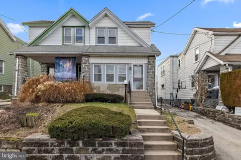 110 N Fairview Ave, Upper Darby, PA 19082