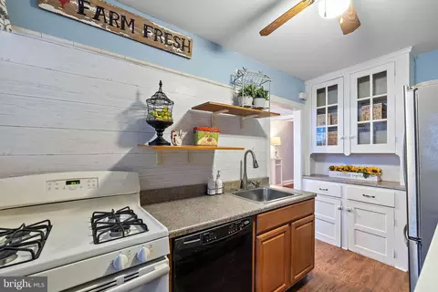 110 N Fairview Ave, Upper Darby, PA 19082 photo 12