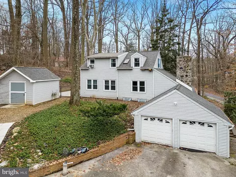 60 E Bishop Hollow Rd E, Media, PA 19063