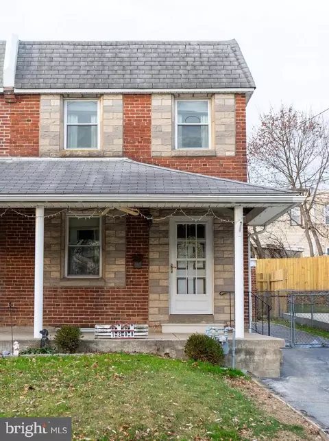 1208 Roosevelt Dr, Havertown, PA 19083