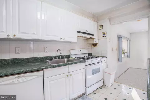 Kitchen - 312 Pinecrest Rd, Springfield, PA 19064 photo 2 of 3