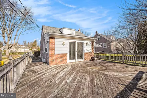 Exterior - 312 Pinecrest Rd, Springfield, PA 19064 photo 5 of 8