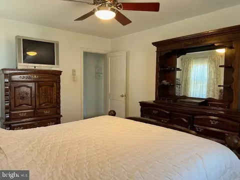 Bedroom - 312 Pinecrest Rd, Springfield, PA 19064 photo 3 of 7