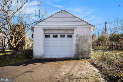Exterior - 312 Pinecrest Rd, Springfield, PA 19064 photo 8 of 8