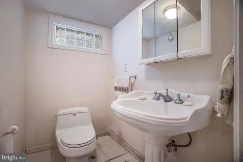 Bath - 312 Pinecrest Rd, Springfield, PA 19064 photo 3 of 3