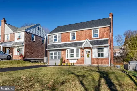222 Greenbriar Ln, Havertown, PA 19083