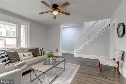 Living - 1113 Washington Ave, Marcus Hook, PA 19061 photo 5 of 5