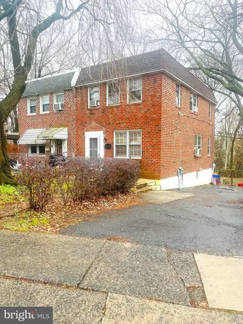 327 Greenwood Rd, Sharon Hill, PA 19079