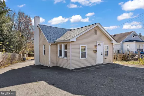 2135 E Dutton Mill Rd, Aston, PA 19014