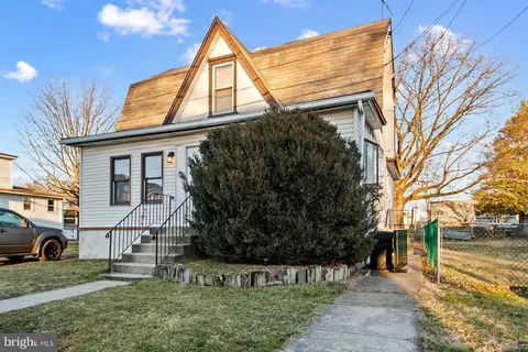 410 Kossuth Ave, Folsom, PA 19033