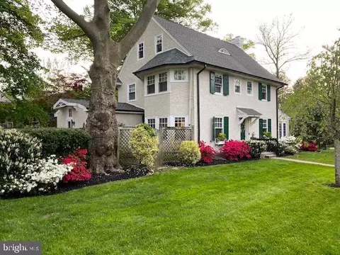 676 Glenmary Rd, Wayne, PA 19087