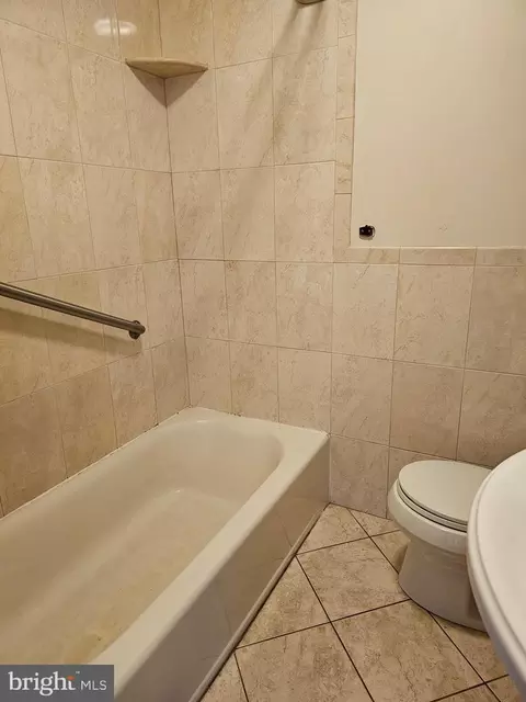 10 Chestnut St, Marcus Hook, PA 19061 photo 14