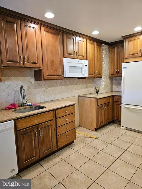 10 Chestnut St, Marcus Hook, PA 19061 photo 6