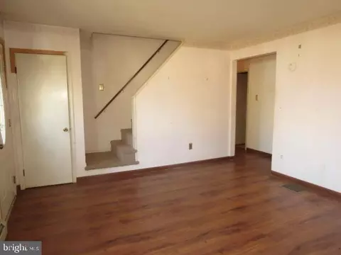 2332 Pleasantview Ave, Marcus Hook, PA 19061 photo 2