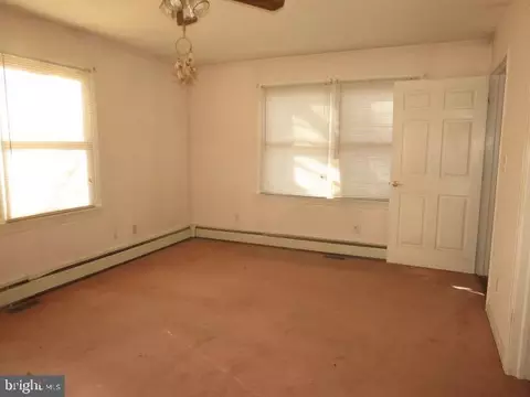 2332 Pleasantview Ave, Marcus Hook, PA 19061 photo 7