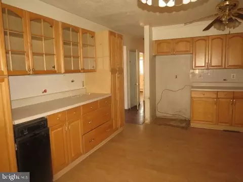 2332 Pleasantview Ave, Marcus Hook, PA 19061 photo 3