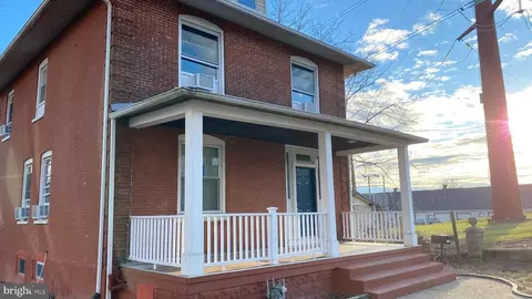 Exterior - 155 E Ridge Rd, Linwood, PA 19061 photo 2 of 4