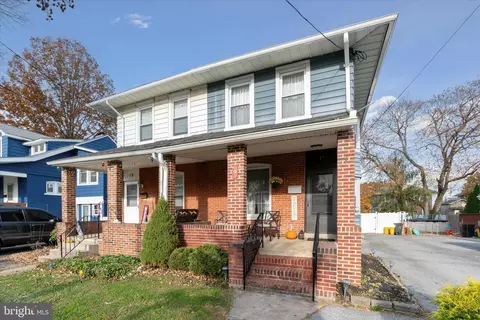 17 Myrtle Ave, Morton, PA 19070