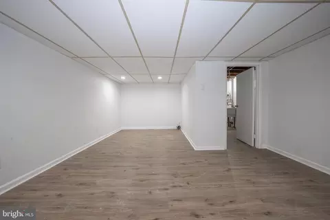 Entry Way - 122 Ashton Rd, Upper Darby, PA 19082 photo 16 of 17