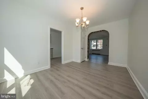 Entry Way - 122 Ashton Rd, Upper Darby, PA 19082 photo 6 of 17