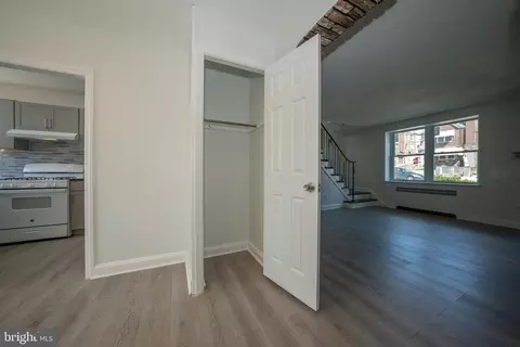 Entry Way - 122 Ashton Rd, Upper Darby, PA 19082 photo 7 of 17