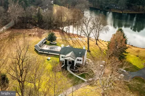 126 Heyburn Rd, Chadds Ford, PA 19317