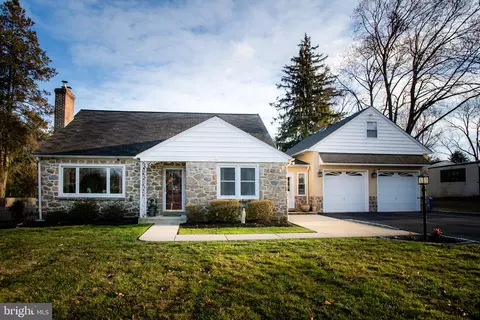 615 Marshall Dr, Broomall, PA 19008
