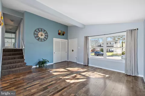 Living - 415 Eldon Dr, Broomall, PA 19008 photo 3 of 6