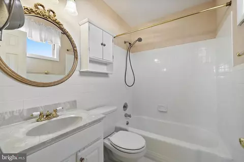 Bath - 415 Eldon Dr, Broomall, PA 19008 photo 2 of 2