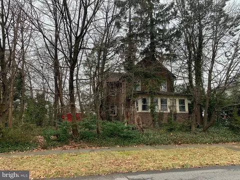28 W Ridley Ave, Norwood, PA 19074