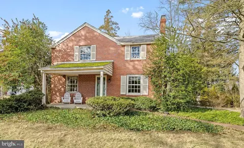 2 Hawthorne Ln, Bryn Mawr, PA 19010