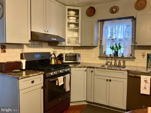909 Providence Rd, Springfield, PA 19064 photo 11