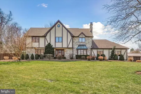 1065 Antler Dr, Glen Mills, PA 19342