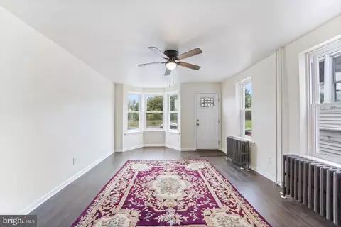 1417 Hewes Ave, Marcus Hook, PA 19061 photo 3