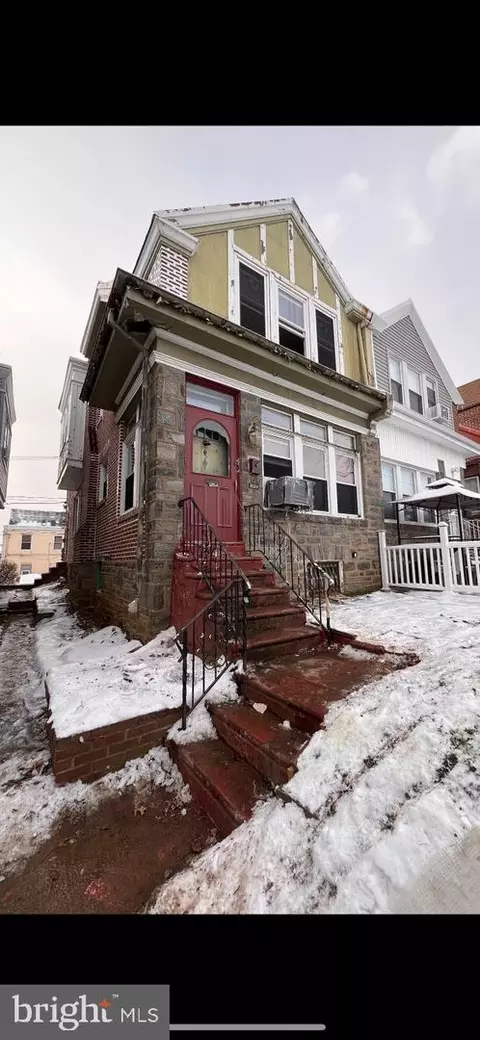126 High St, Sharon Hill, PA 19079