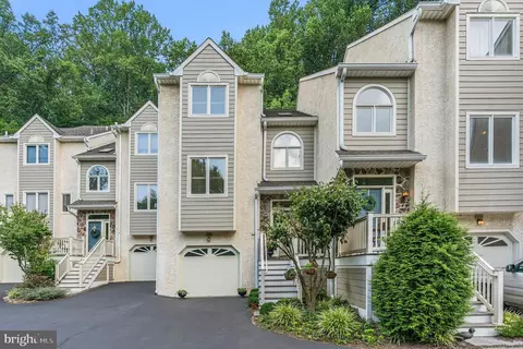 504 Waters Edge, Newtown Square, PA 19073