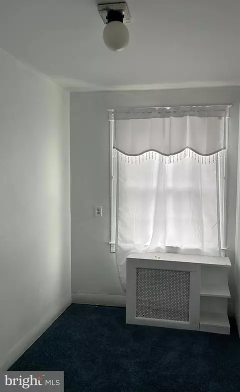 7029 Clover Ln, Upper Darby, PA 19082 photo 12