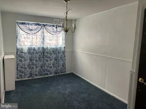 7029 Clover Ln, Upper Darby, PA 19082 photo 3