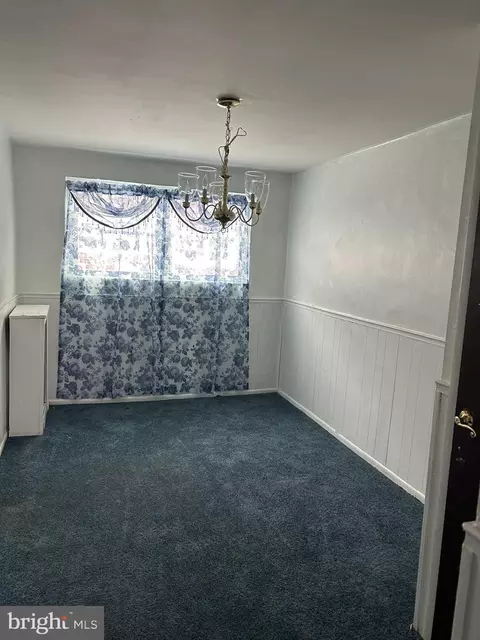 7029 Clover Ln, Upper Darby, PA 19082 photo 11