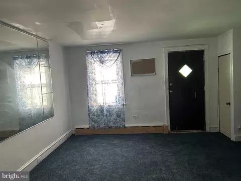 7029 Clover Ln, Upper Darby, PA 19082 photo 13