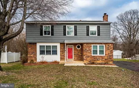 128 Belmont Dr, Boothwyn, PA 19061