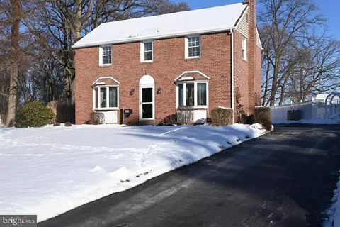 485 Indian Rock Dr, Springfield, PA 19064