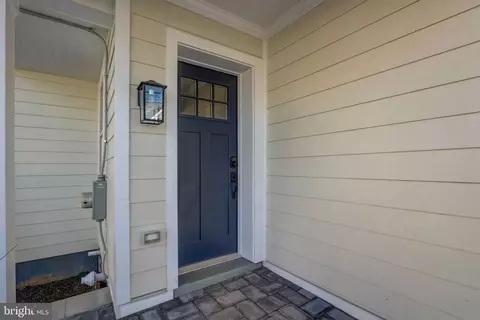 Exterior - 257 N Aberdeen Ave, Wayne, PA 19087 photo 4 of 19