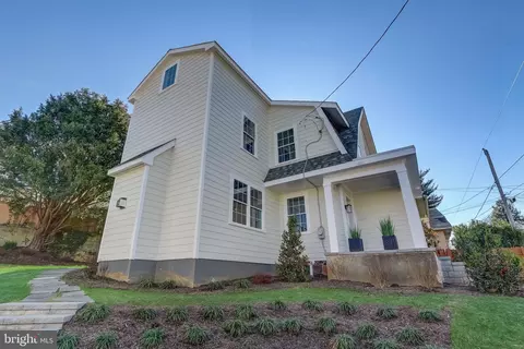 Exterior - 257 N Aberdeen Ave, Wayne, PA 19087 photo 9 of 19