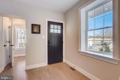 Entry Way - 257 N Aberdeen Ave, Wayne, PA 19087 photo 1 of 6