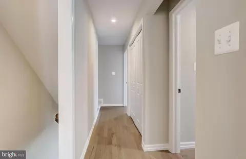 Entry Way - 257 N Aberdeen Ave, Wayne, PA 19087 photo 5 of 6