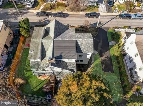 View/Area - 257 N Aberdeen Ave, Wayne, PA 19087 photo 1 of 5